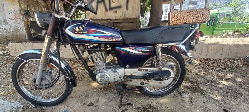 Honda cg125 Advance2015 totally genuine condition pack engine all ok 7