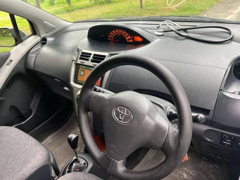 Toyota Vitz 2008 7