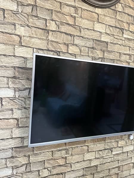 LED TV 2