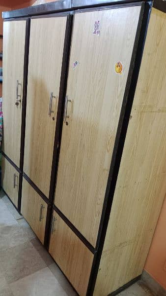 3 door wardrobe for sale 1