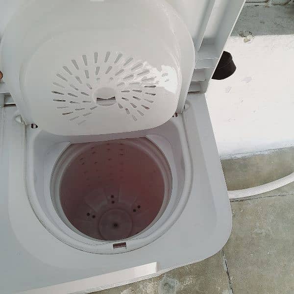 Washing machine with dryers 3