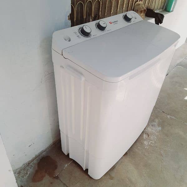 Washing machine with dryers 4