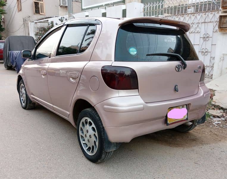 Toyota Vitz 2001 3