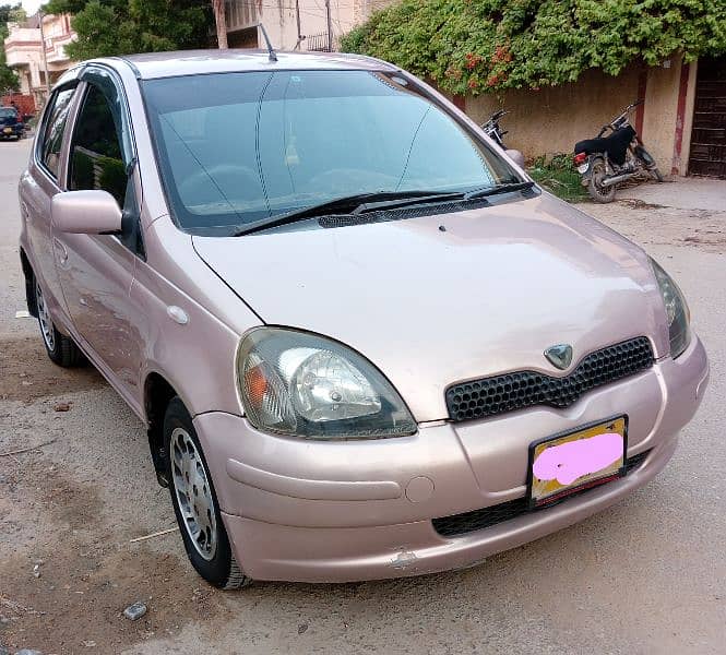 Toyota Vitz 2001 8