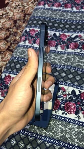 Iphone 14 Plus 128 GB JV Sim 100% Battery Health 9