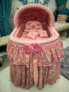 Cane Baby Bassinet with hood