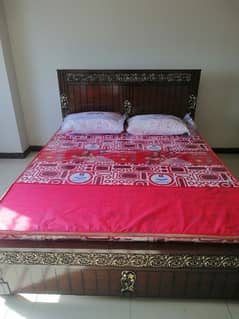 Wooden Bed Queen Size