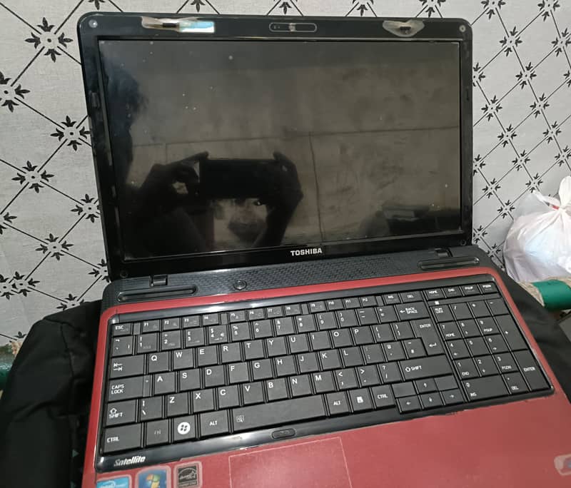 TOSHIBA  i5 L655 4Gb Ram 500 hard 2