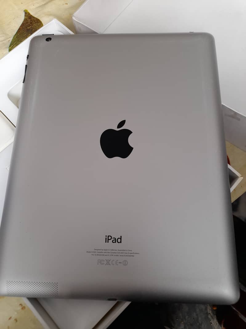 Apple Ipad 4    (2/16) 2