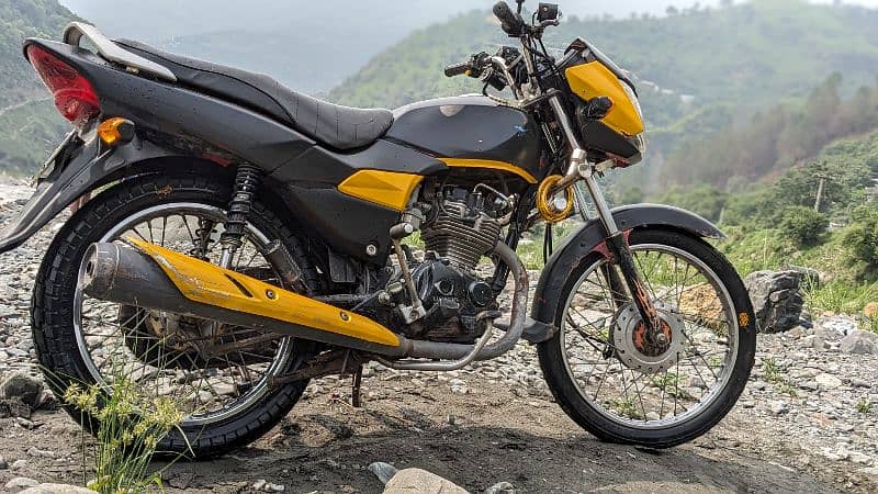 Honda 125 dream 2018 model Islamabad number no open 5