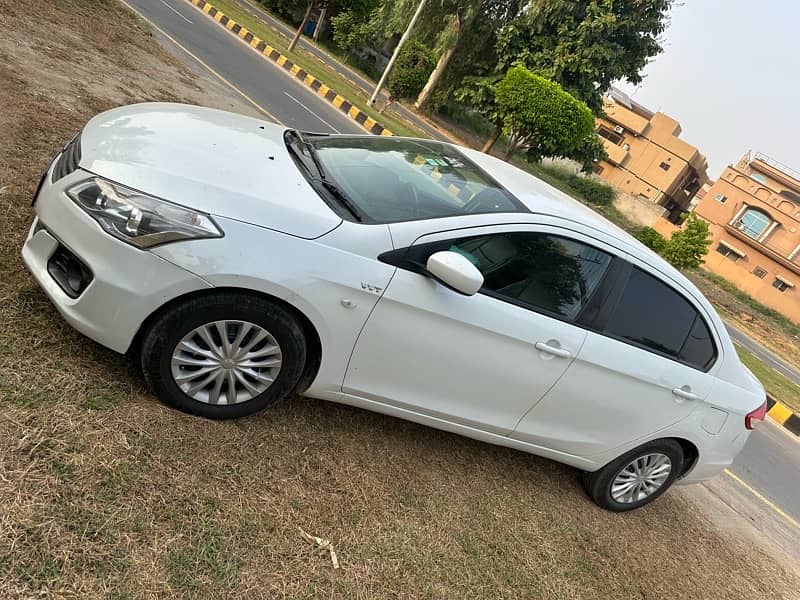 honda city Suzuki Ciaz 2017 6