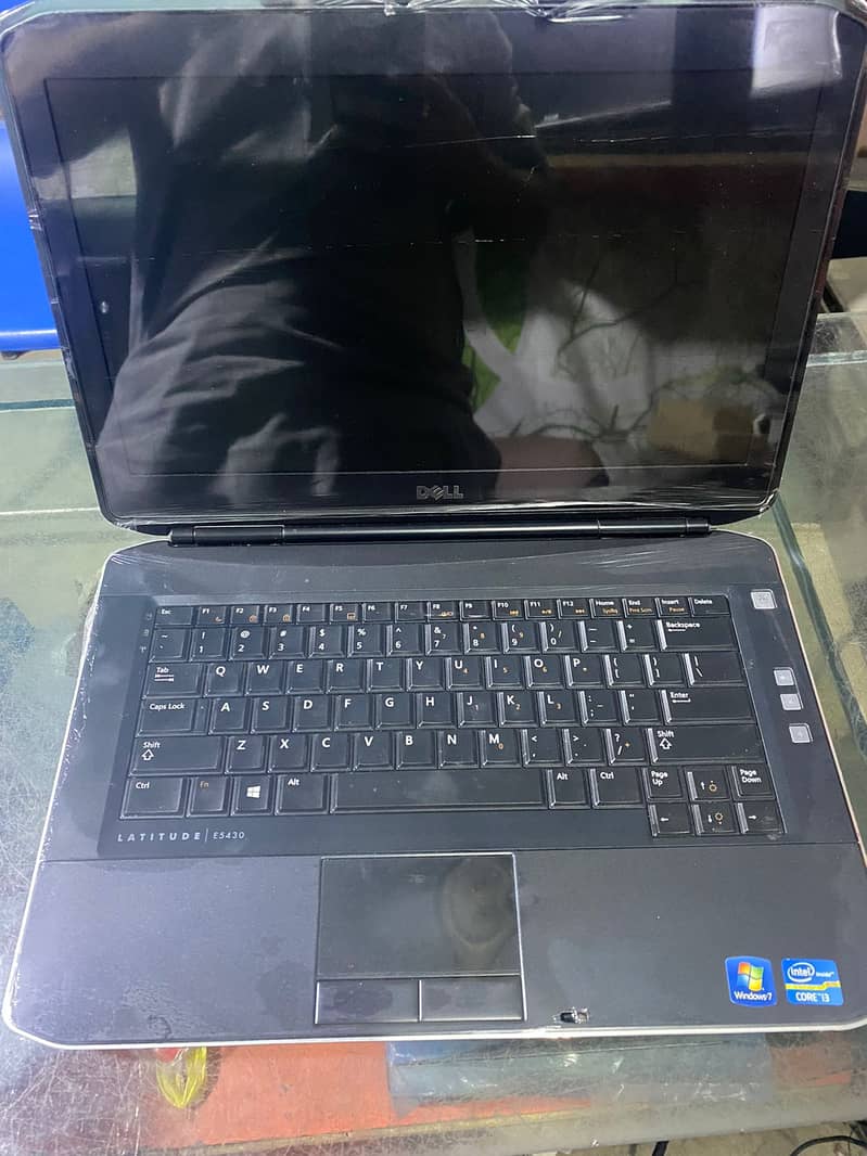 Dell i3 3rd generation 4gb 320gb 3 hours battery 10/10 condition 1