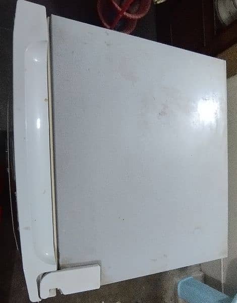 Haier Fridge HRF-310M 3