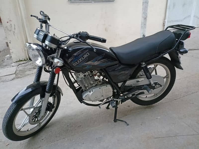 Suzuki gs 150 special edition 3