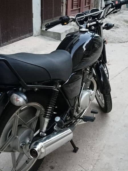 Suzuki gs 150 special edition 7