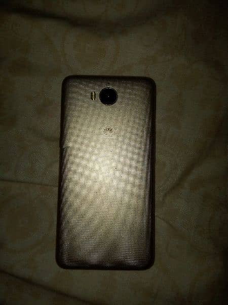 Huawei Y5 Phone 3