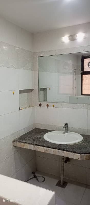 240 Sq. Yd Ground+1 Bungalow For Sale In Gulshan Block-7 14