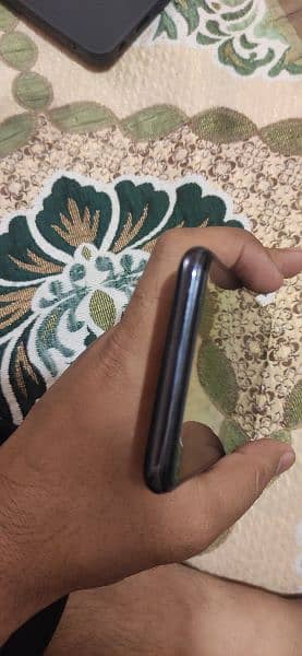 oppo f19 lush condition 2