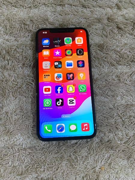 Iphone Xs max 64 gb non PTA 82% betry health face Id issu for sale 5