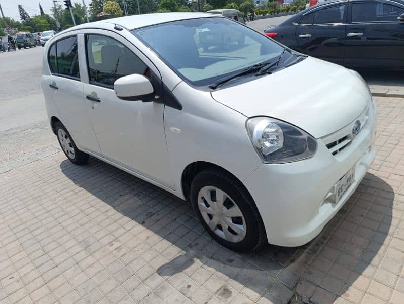 Daihatsu Mira 2012/14 1