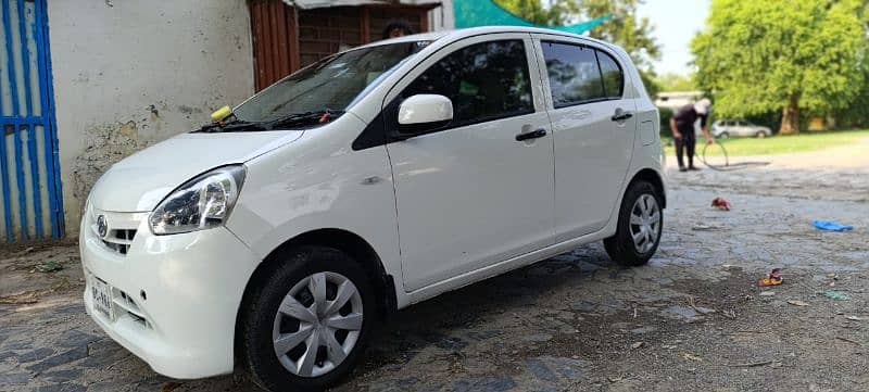 Daihatsu Mira 2012/14 3