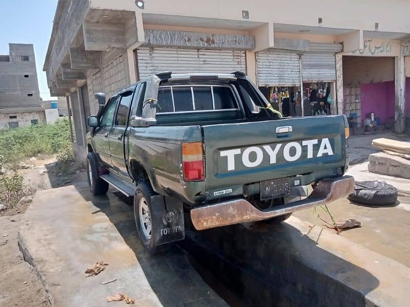 Toyota Hilux 1995 3