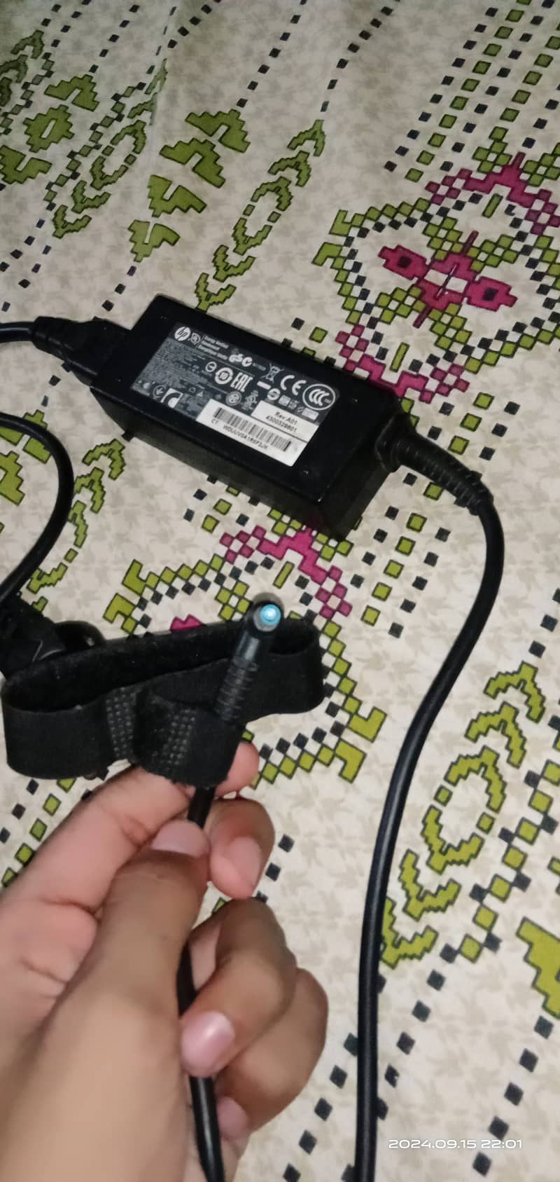 HP laptop  original charger 0