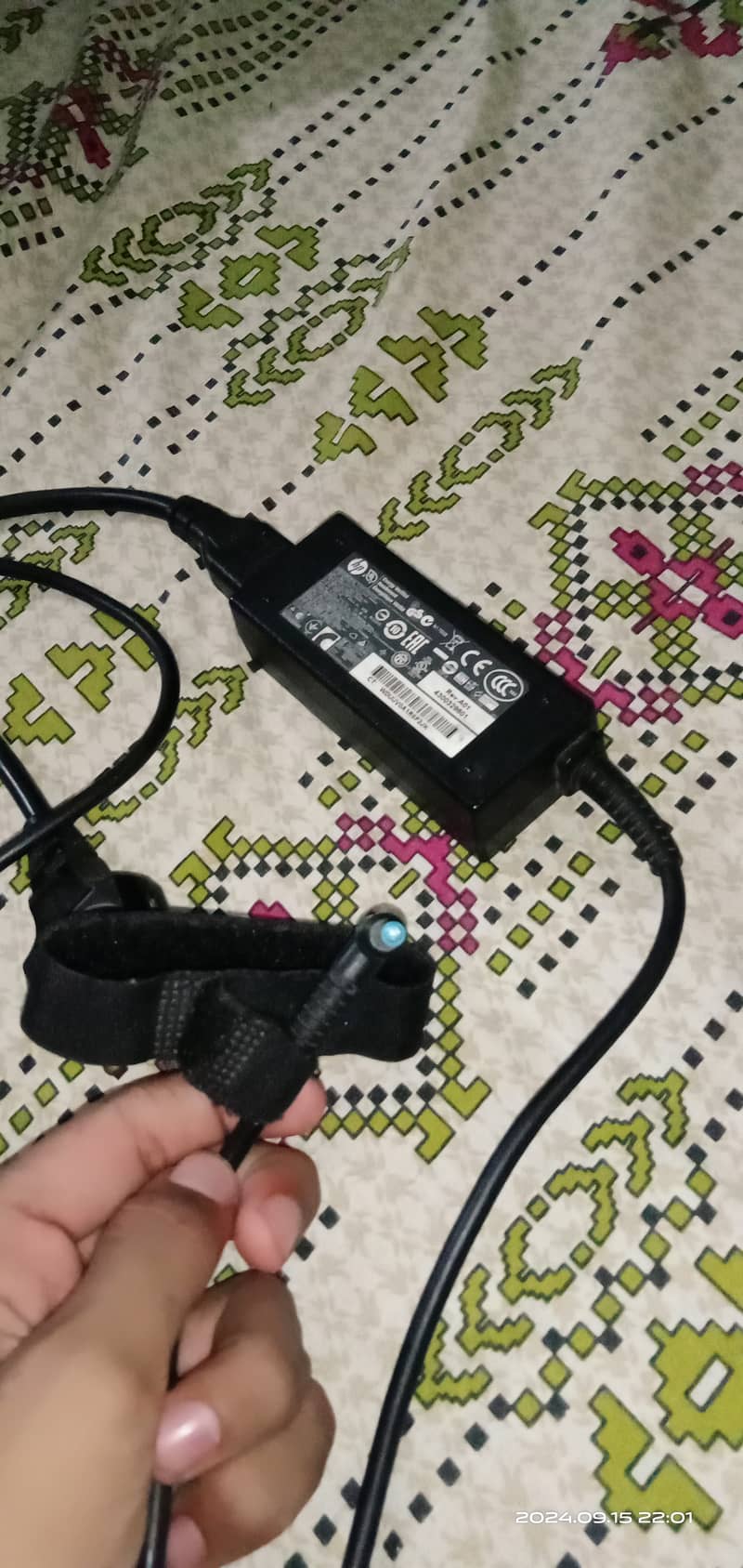 HP laptop  original charger 1