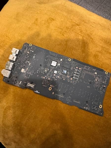 Macbook Pro 2013 Late Motherboard 1