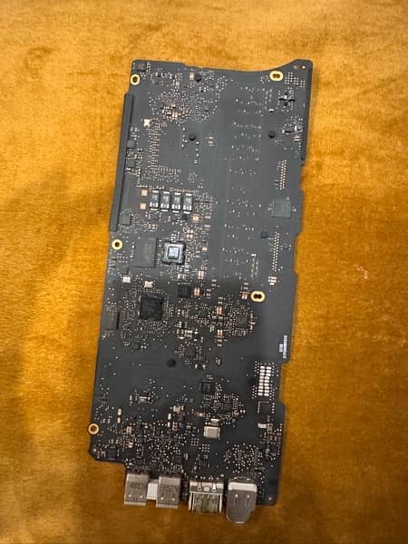 Macbook Pro 2013 Late Motherboard 3