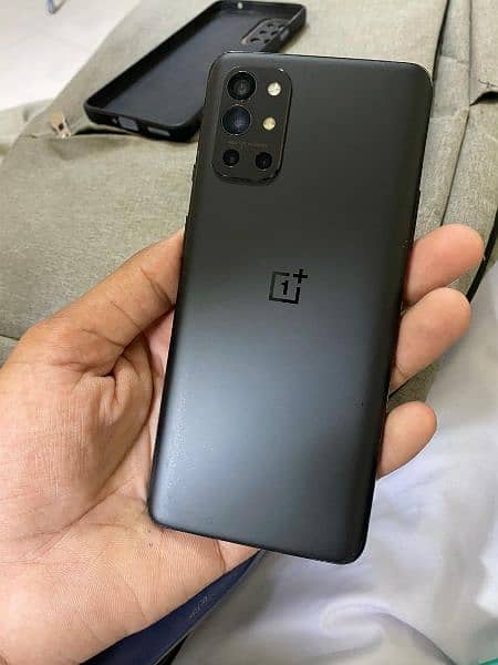 OnePlus 9r 5