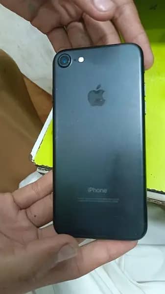 Iphone 7. (128gb) Non PtA. Jv. 85 battery health 0