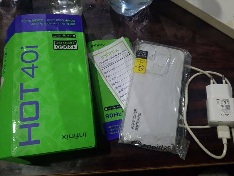 Infinix hot 40i 8+8 128 10 bay 10 condition 7