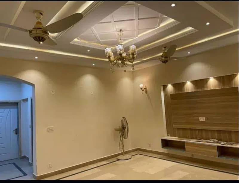 10 MARLA UPPER PORTION FOR RENT IN HEART OF JOHAR TOWN 0