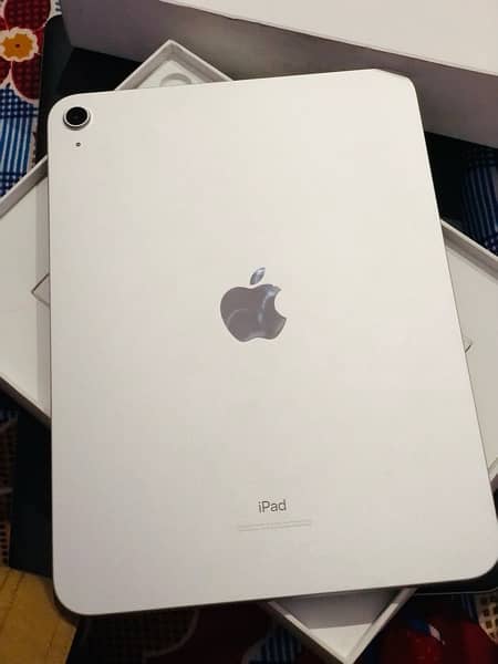 ipad 10th generation 256gb brand new box pack import from america 3