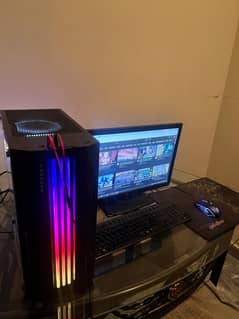 Gaming PC in Mint Condition With Monitor 0