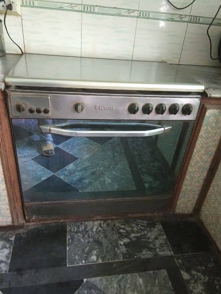 stove + baking oven/ gas oven ( 5 burners) 1