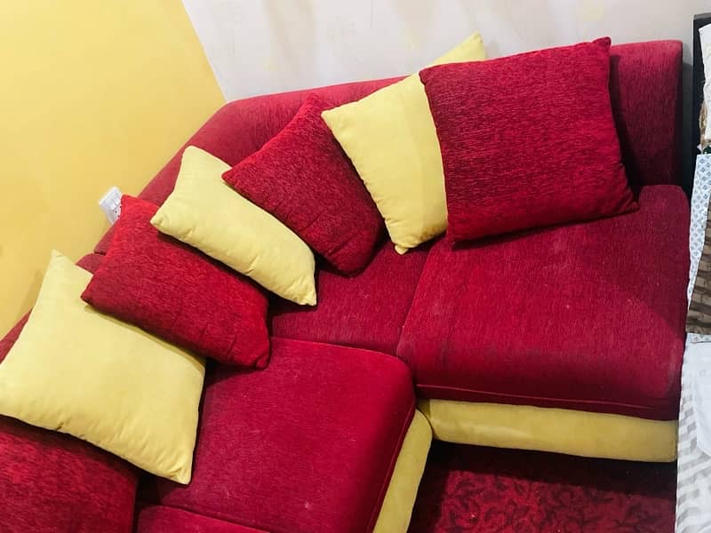 meroon nd yellow sofa set 2