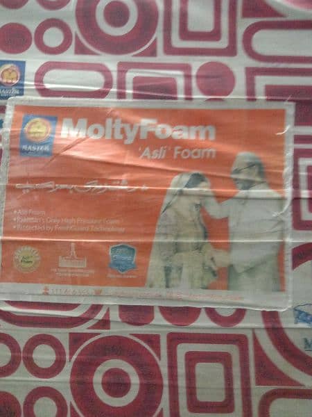 Good condition MoltyFoam 4