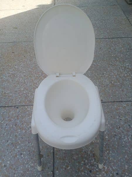 Commode 1