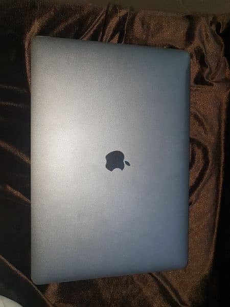 Mac Book 0