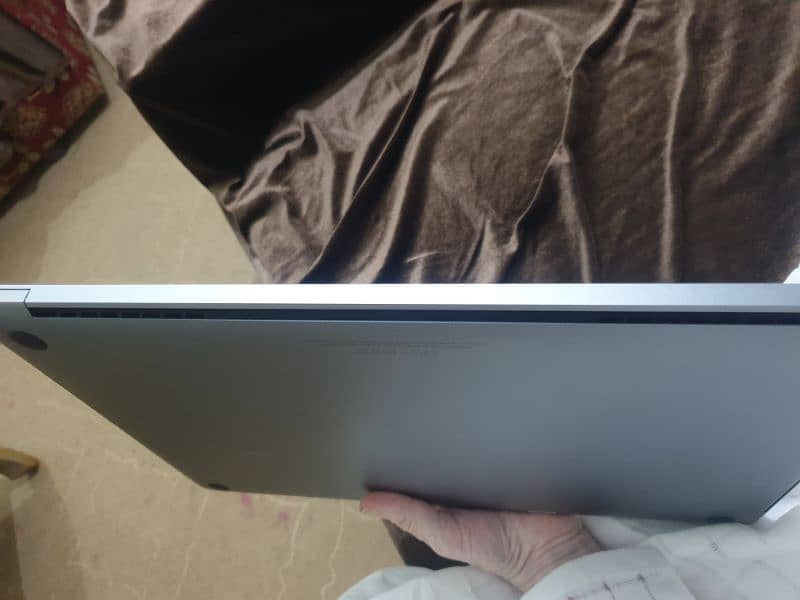 Mac Book 4