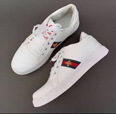 Men sports shoes