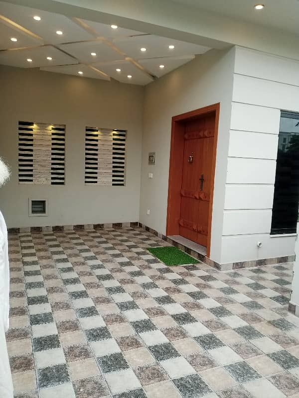 Brand New Modern Design Beautiful Luxurious A++ Construction & Finishing And Tiles Flooring House Available For Rent 1