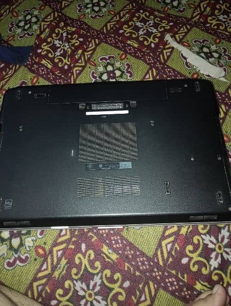 a laptop sale in good   condition 2