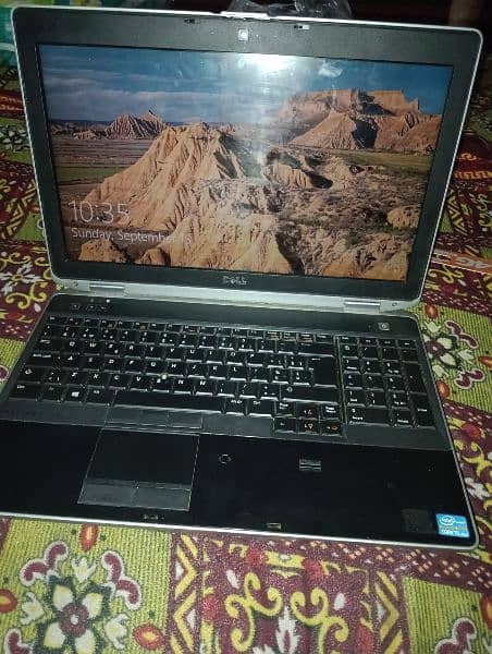 a laptop sale in good   condition 3