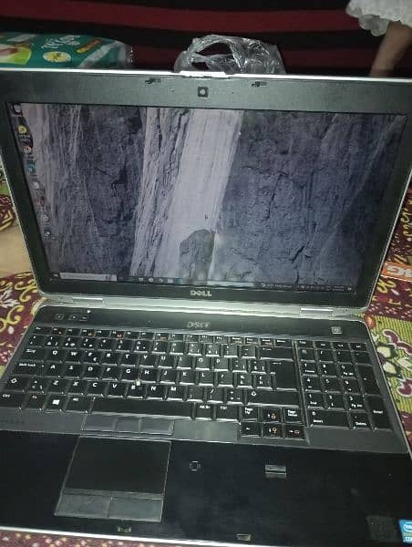 a laptop sale in good   condition 5