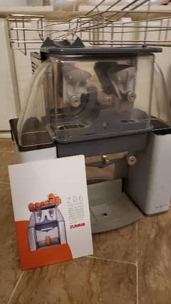 Orange Commercial Juicer Zummo Z06