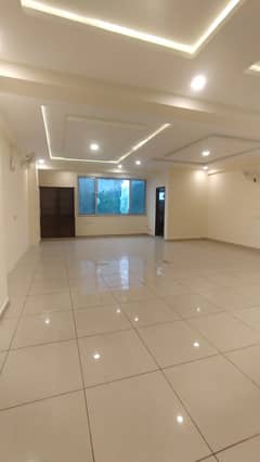 G/11 markaz new plaza vip location 1st floor 858sq dubel office available for rent real piks