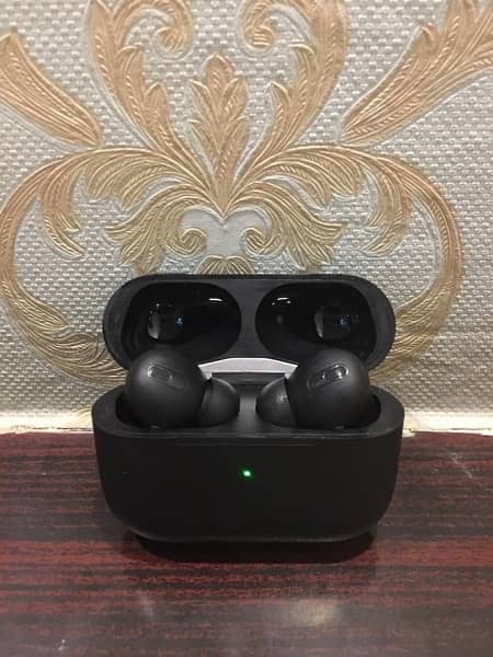 AirPods Pro (12 month warranty) 6